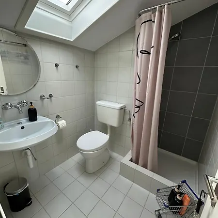 Stilvolles Privatzimmer Im Einfamilienhaus Nahe Basel Oberwil  Exterior foto