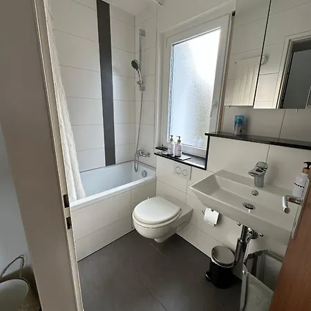 Stilvolles Privatzimmer Im Einfamilienhaus Nahe Basel Oberwil  Exterior foto